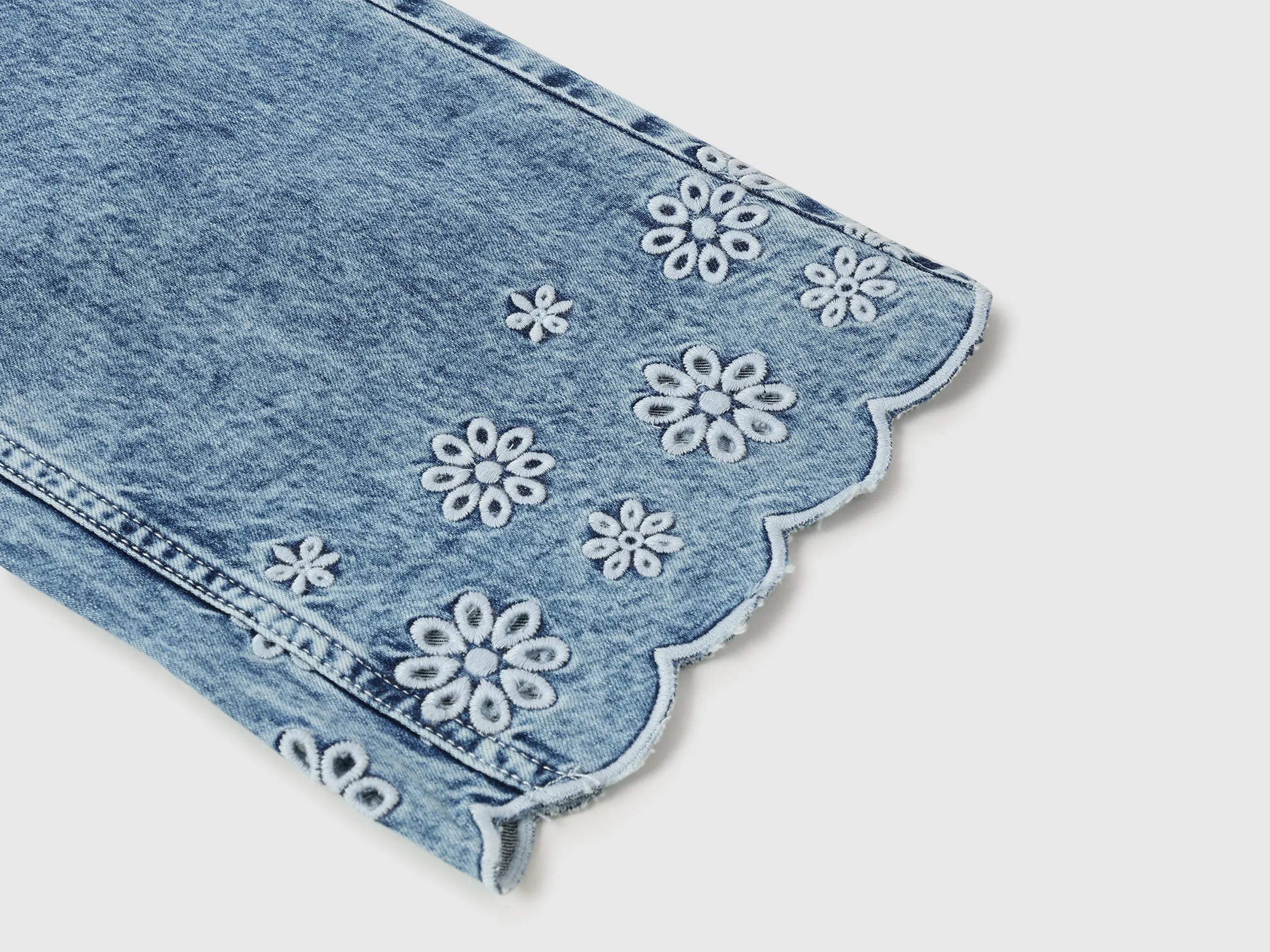 Embroidered Cullottes Fit Jeans