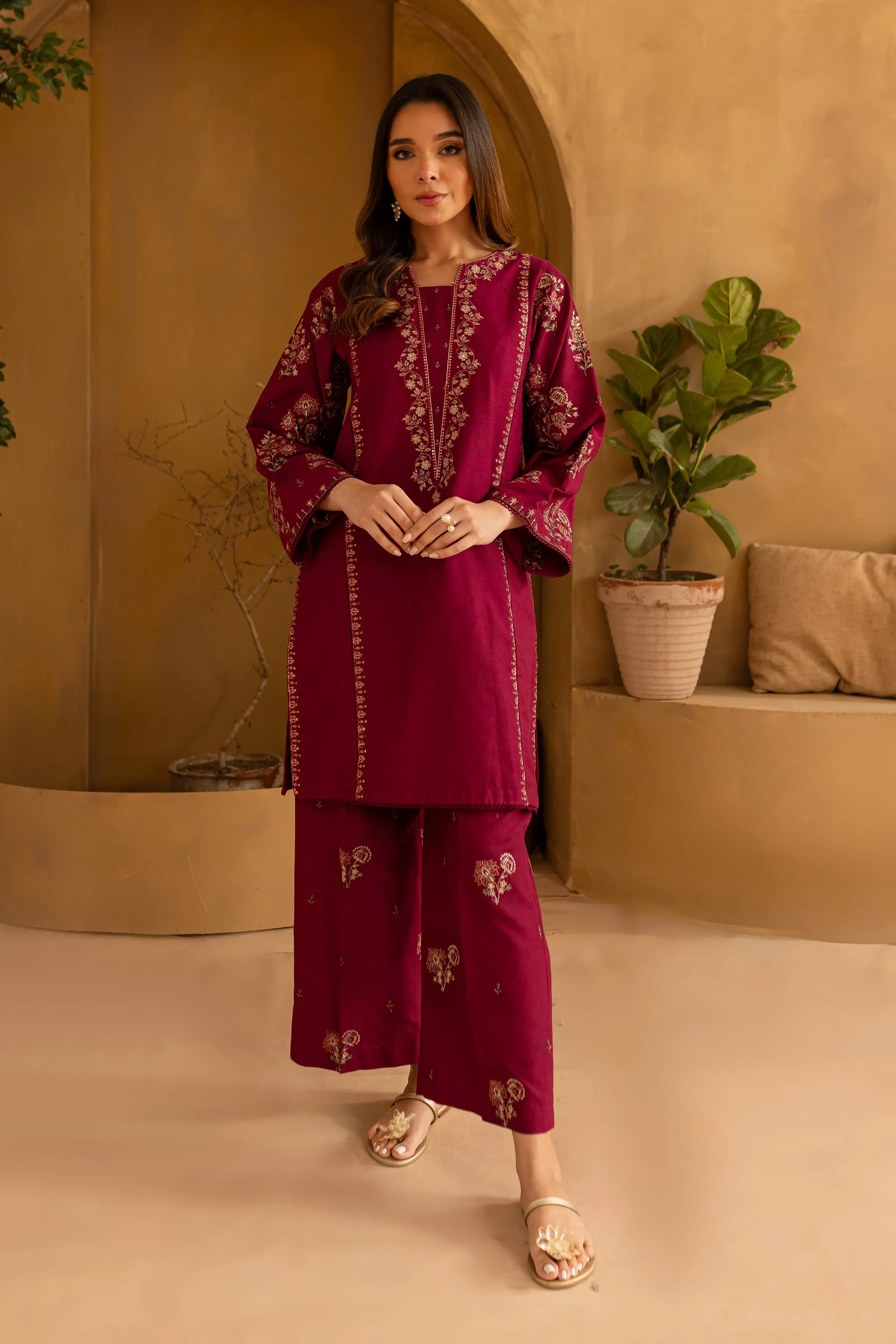 Hobbit 2Pc- Embroidered Karandi Dress