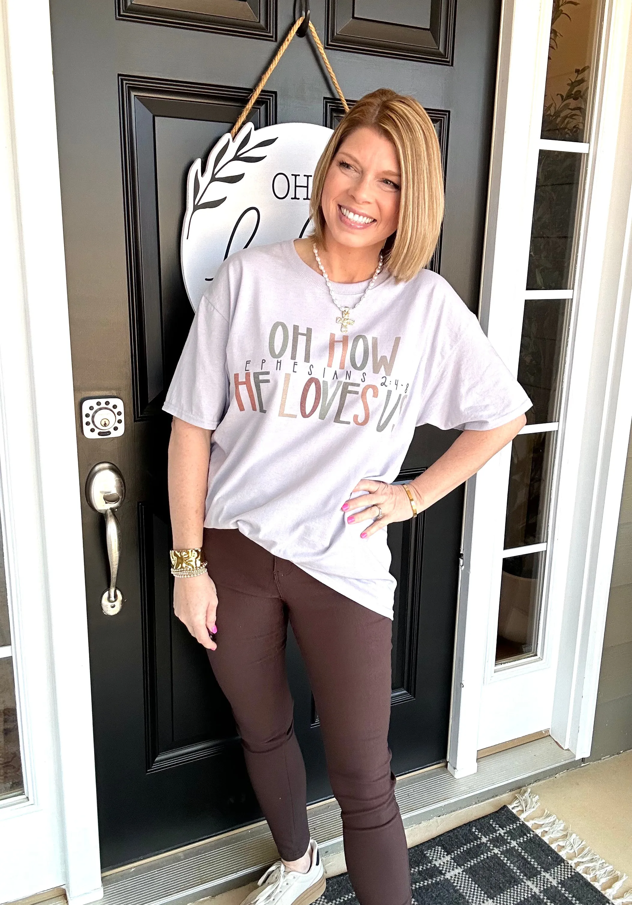 Oh How He Loves Us Tee | Lt. Gray