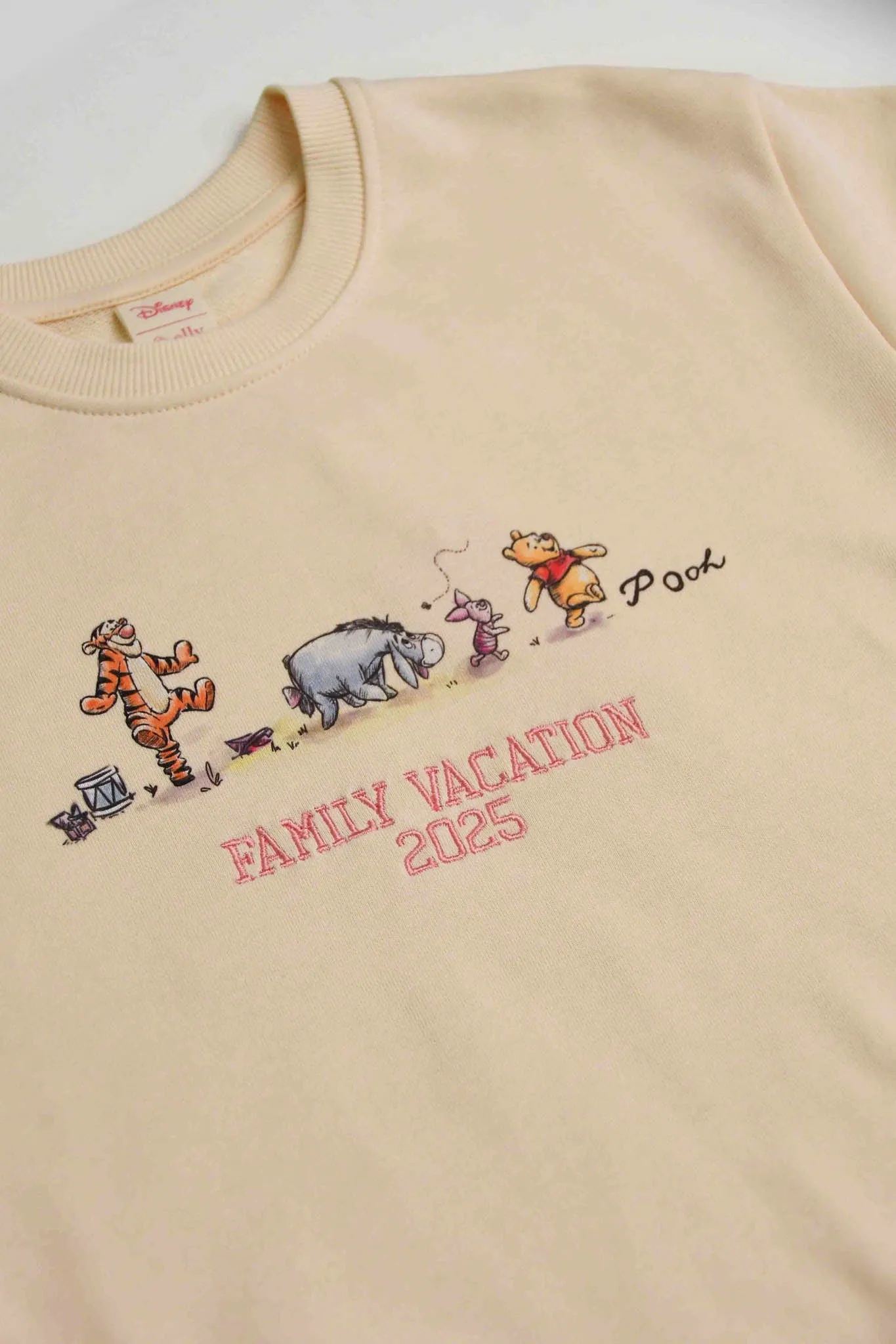 Personalisable Pullover - Pooh and Friends