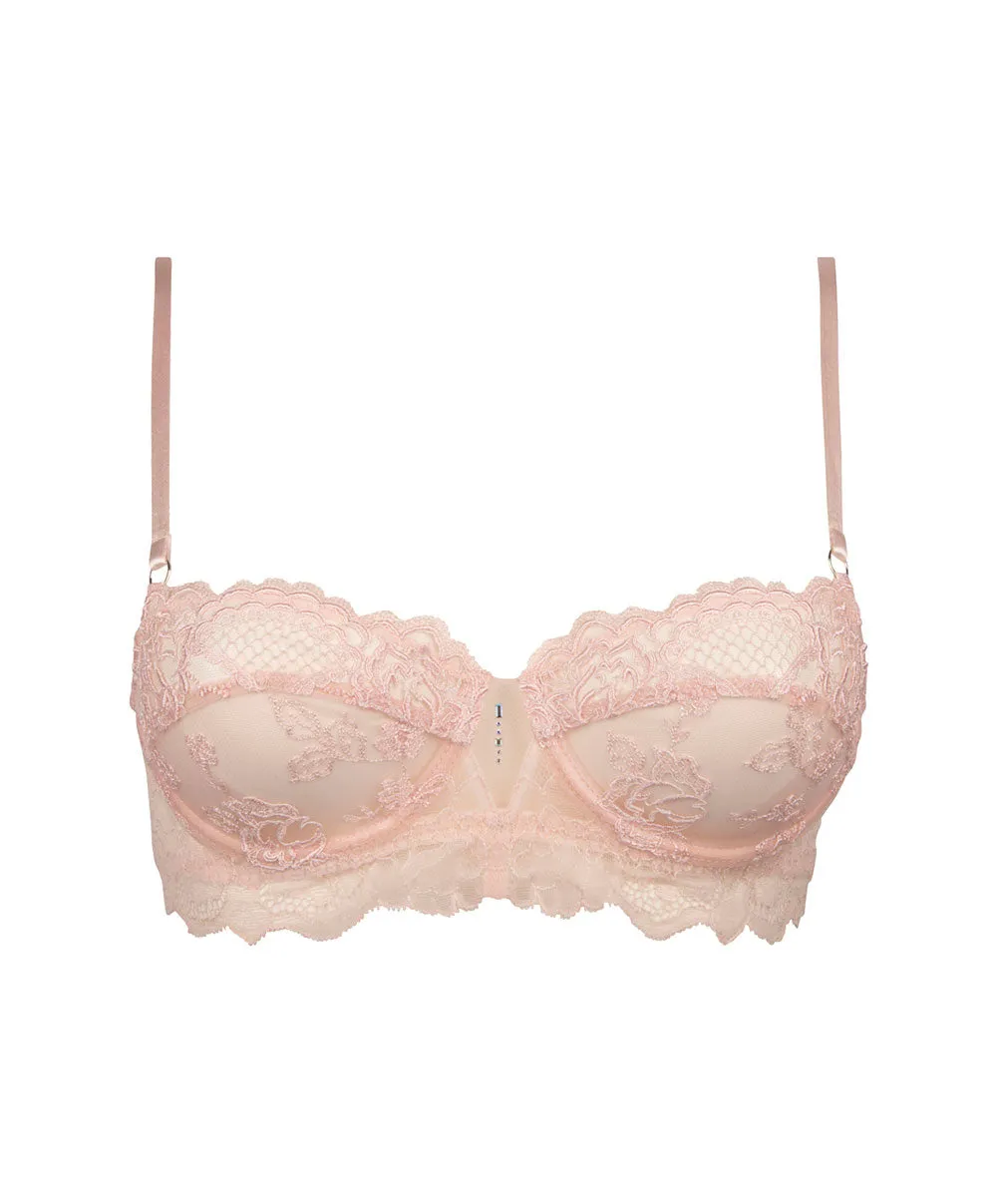 Soutien-gorge corbeille
