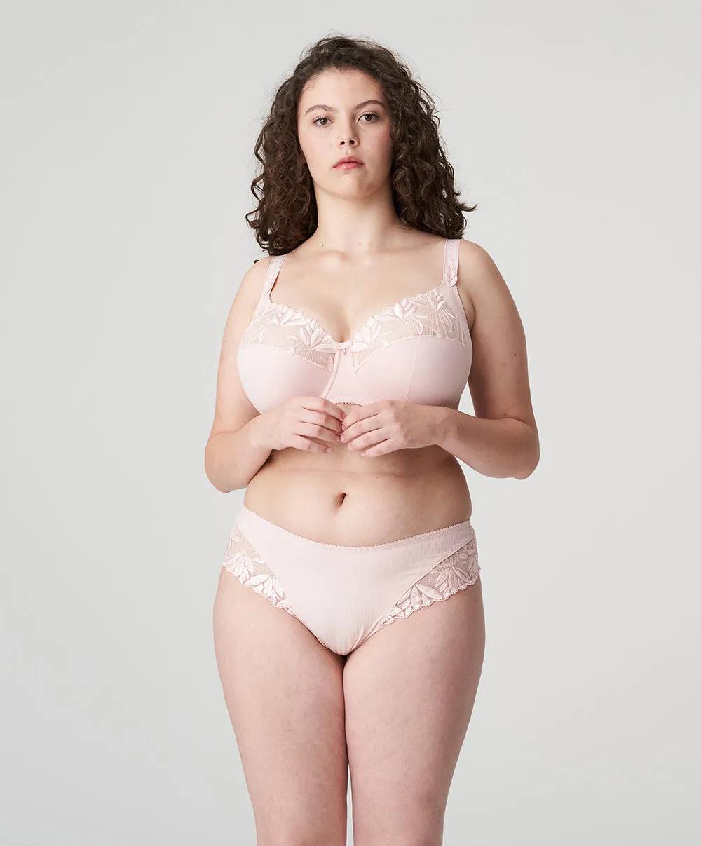 Soutien-gorge grande taille emboitant armatures