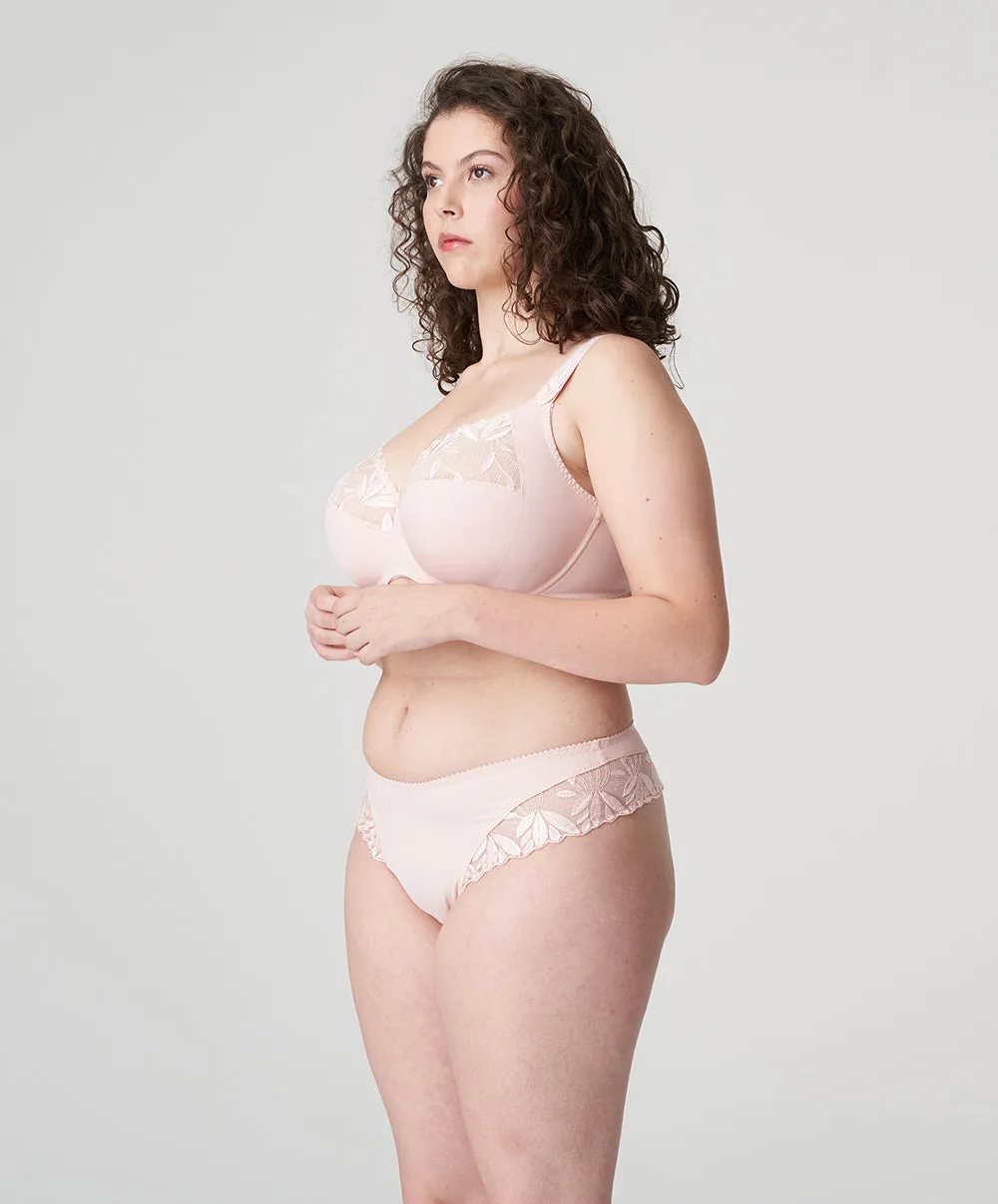 Soutien-gorge grande taille emboitant armatures