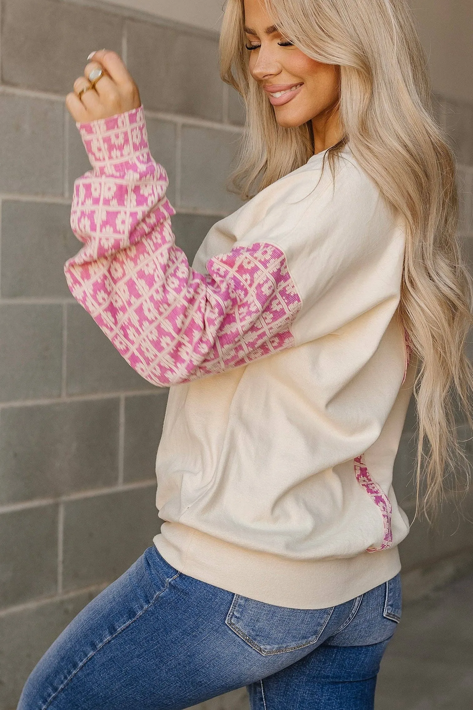 UNIVERSITY PULLOVER THIS IS LOVE